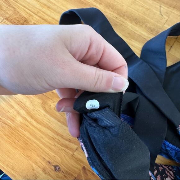 Lululemon All Sport Bra III Paint Storm Harbor Blue Luxtreme Cross Straps Size 8 - Picture 5 of 5